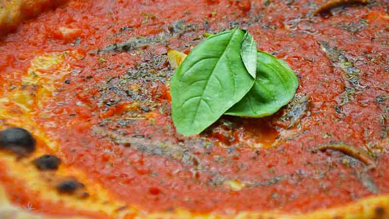 Le origini della pizza Marinara PummaRe