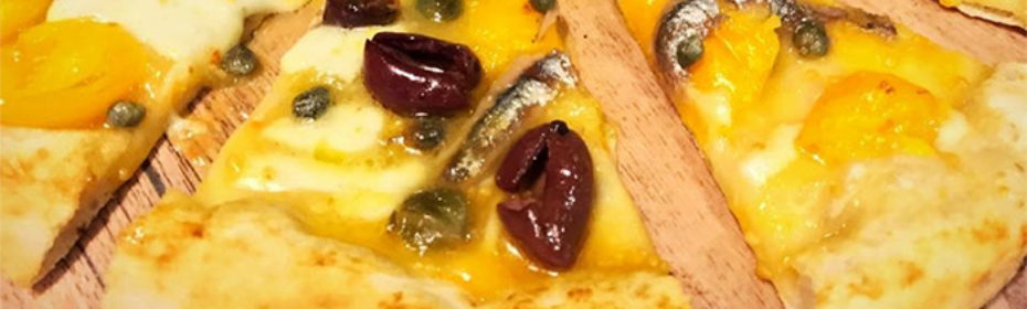 pizza napoletana con alici di cetara